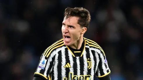 Liverpool tem o sim de Chiesa e abre conversas com atacante do Bayern de Munique.