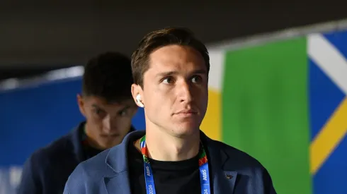 Liverpool não para em Federico Chiesa e mira atacante francês de R$ 154 milhões.