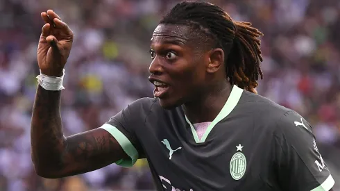 Milan foi derrotado pelo Parma na rodada passada e chega pressionado para o confronto com a Lazio (Foto: Alessandro Sabattini/Getty Images)