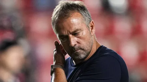 Barcelona perde meia por falta de dinheiro e deixa Hansi Flick furioso nos bastidores. (Foto: Imago)