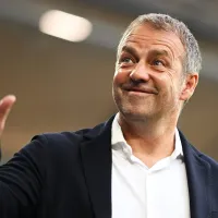 Hansi Flick toma decisão no Barcelona e define substituto de Marc Bernal