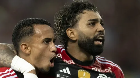 Campeão se despede do Flamengo e acerta com rival paulista, afirma jornalista. Foto: Jorge Rodrigues/AGIF