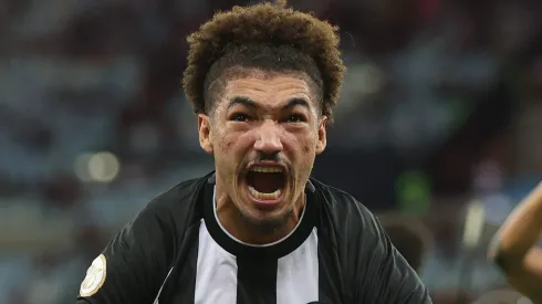 Rival do Botafogo no Brasileirão apresenta proposta para contratar Adryelson, do Lyon. (Photo by Buda Mendes/Getty Images)