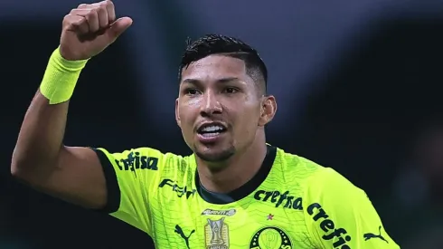 Palmeiras volta atrás e aceita venda de Rony, sonho de Grêmio e Athletico Paranaense. Foto: Ettore Chiereguini/AGIF