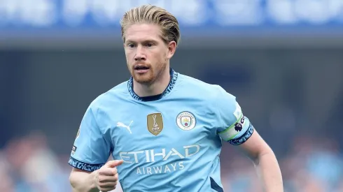 Kevin De Bruyne com a camisa do Manchester City.