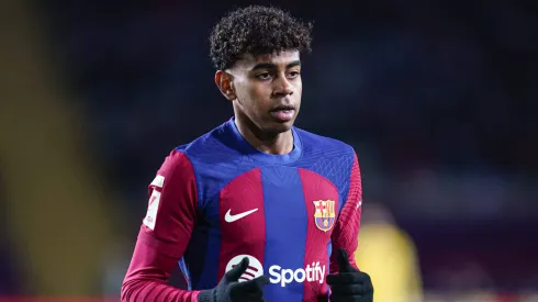 Lamine Yamal atuou ao lado do alvo de Simeone no Barcelona.