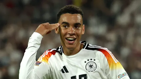 Musiala é especulado fora do Bayern. Foto: Christof Koepsel/Getty Images