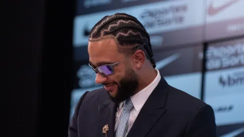 Técnico do Corinthians abre o jogo sobre estreia de Memphis Depay: “Seguramente vamos ter”