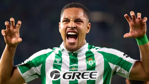 Vitor Roque já marcou com a camisa do Betis (Foto: Fran Santiago/Getty Images)