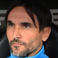 Riquelme pode perder sucessor de Martínez para clubes argentinos que disputam o técnico