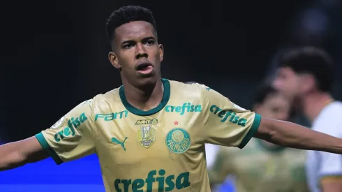 Estêvão alcança marca impressionante e empata início de Neymar no Brasileirão. (Foto: Ettore Chiereguini/AGIF)