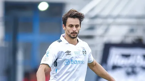 Rodrigo Caio comete dois pênaltis. Foto: Lucas Uebel/Grêmio