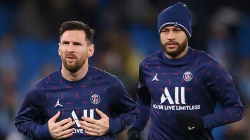PSG perde força e sofre nos bastidores após saídas de Neymar e Messi.