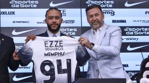 Apresentação de Memphis Depay no Corinthians.