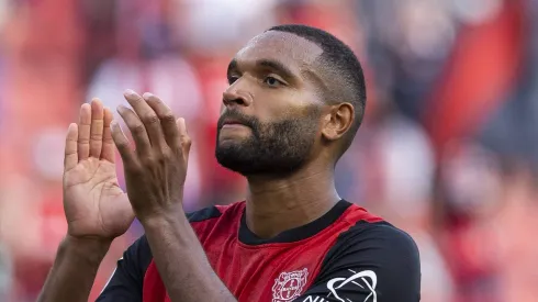 Gigante da Premier League disputa Tah com o Bayern de Munique.