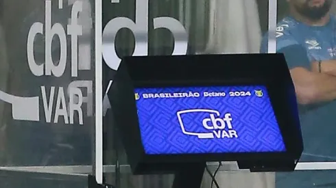 Espião Estatístico faz ranking dos mais favorecidos pelo VAR