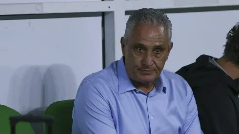 Flamengo estuda rescindir contrato de atacante que foi aprovado por Tite.