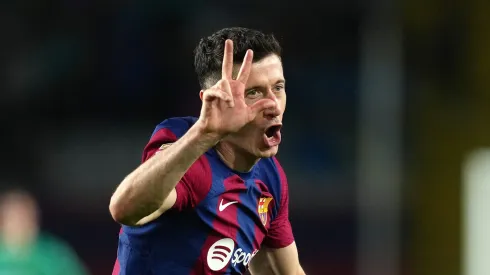 Lewandowski ajuda Barcelona no mercado da bola. Foto: Alex Caparros/Getty Images