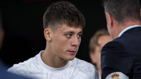 Arda Güler com a camisa do Real Madrid.