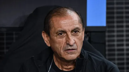 Corinthians de Ramón Díaz renova o contrato do volante Ryan.