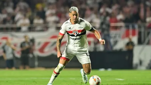 Luciano em ação no confronto entre São Paulo e Botafogo pela Libertadores, no dia 25 de setembro de 2024. (Eduardo Carmim / Alamy Stock Photo)