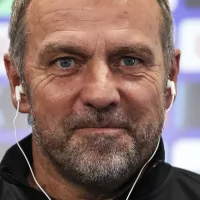 Barcelona trabalha pela renovação de estrela de R$ 728 milhões para Hansi Flick