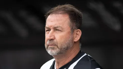 Augusto Melo critica a falta de consulta aos clubes e destaca a preocupação com as implicações logísticas, enquanto aguarda um contato da CBF. (Foto: IMAGO / TheNews2)
