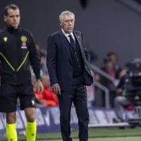 Ancelotti revela conversa com árbitro após paralisação em Atlético x Real Madrid