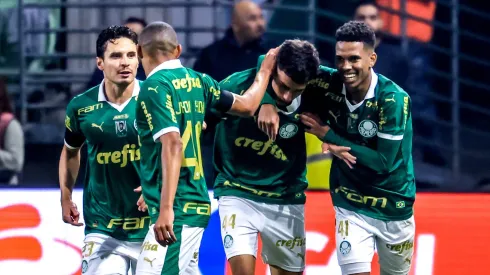 Barcelona monitora Vitor Reis, do Palmeiras, alvo do Real Madrid.