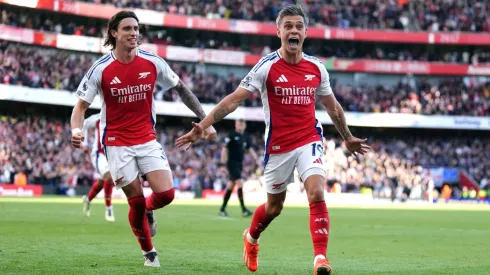 Trossard comemora seu gol na vitória do Arsenal sobre o Leicester pela Premier League, no dia 28 de setembro de 2024. (PA Images / Alamy Stock Photo)