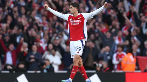 Arsenal encara PSG com ar de favorito e busca primeira vitória na competição (Foto: Julian Finney/Getty Images)