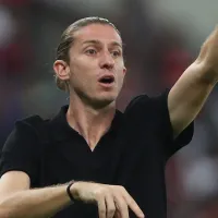 Torcida do Flamengo rasga elogios a Filipe Luis após estreia com vitória