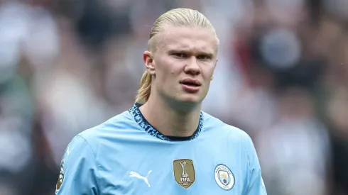 Barcelona traça plano por Haaland: saída de 5 jogadores e salário de 550 mil libras