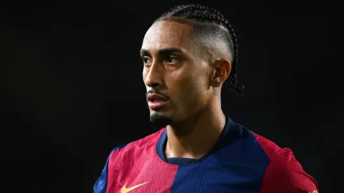 Raphinha, do Barcelona, decide onde vai jogar diante de oferta do Manchester United.