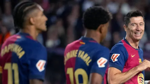 O ataque do Barcelona brilha na temporada, com Lewandowski, Raphinha e Yamal em destaque, levando a equipe a uma impressionante sequência de vitórias na La Liga. (Foto: IMAGO / Revierfoto)