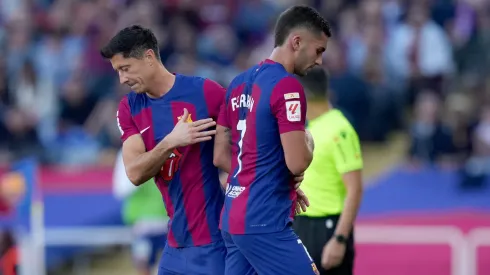 Atacante sentiu lesão durante último jogo do Barcelona (Foto: Alex Caparros/Getty Images)