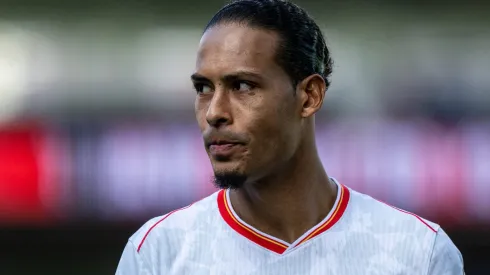 Van Dijk acaba de informar o Liverpool sobre seu futuro. Foto: IMAGO / Sebastian Frej