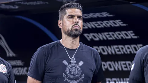 Ex-técnico do Corinthians, António Oliveira pode assumir clube da Champions League. (Foto: Imago)