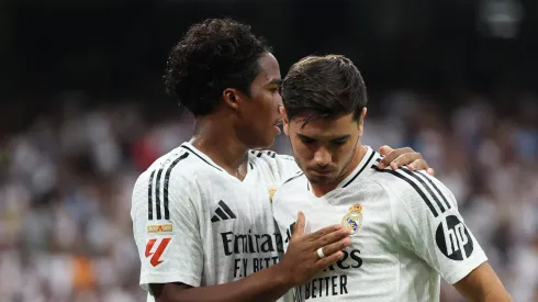 A pedido de Xabi Alonso, Bayer Leverkusen tenta acordo com reserva do Real Madrid.