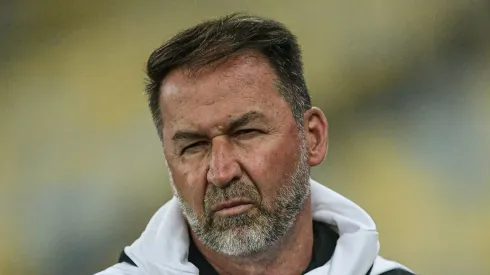 Augusto Melo é avisado de possível disputa nos bastidores