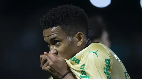 Estêvão publica foto, agita torcida do Chelsea e incomoda alguns palmeirenses