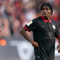 Liverpool lista três laterais como possíveis substitutos de Alexander-Arnold