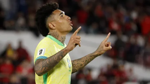 Igor Jesus comemora gol marcado pela Seleção Brasileira.