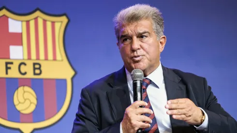 Barcelona de Laporta acerta com o primeiro reforço para 2025