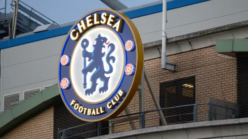 Ibrahimovic zomba do Chelsea nas redes sociais e John Terry não deixa barato (Foto: Leon Neal/Getty Images)