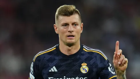Com a aposentadoria de Toni Kroos e o desempenho mais discreto de Luka Modrić, Fedrico Valverde tem assumido um papel central no meio-campo da equipe. (Foto: IMAGO / Pressinphoto)