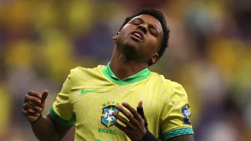 Rodrygo é detonado na web.
