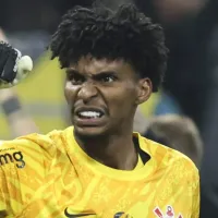 Hugo Souza decide se quer voltar ao Flamengo ou continuar no Corinthians