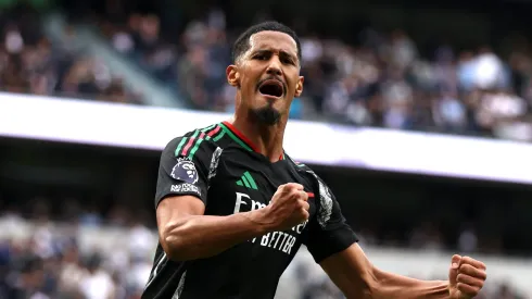 William Saliba não será contratado pelo Real Madrid. Foto: Alex Pantling/Getty Images
