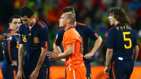Wesley Sneijder, ex-jogador do Real Madrid, relembrou momentos marcantes de seus confrontos com Sergio Busquets em uma entrevista.  (Foto: Lars Baron/Getty Images)
